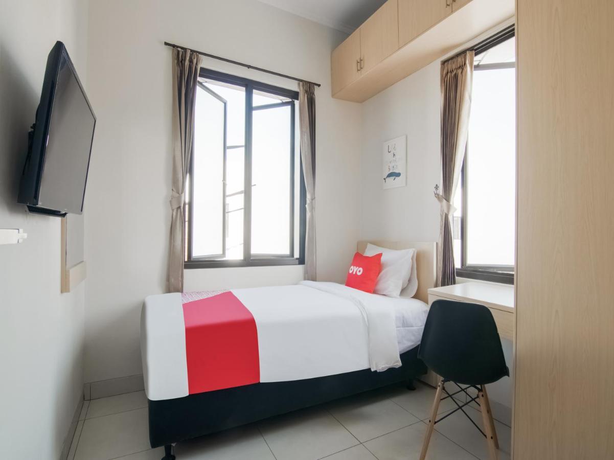 Oyo 3824 Columbus Residence J1 Telukjambe Esterno foto
