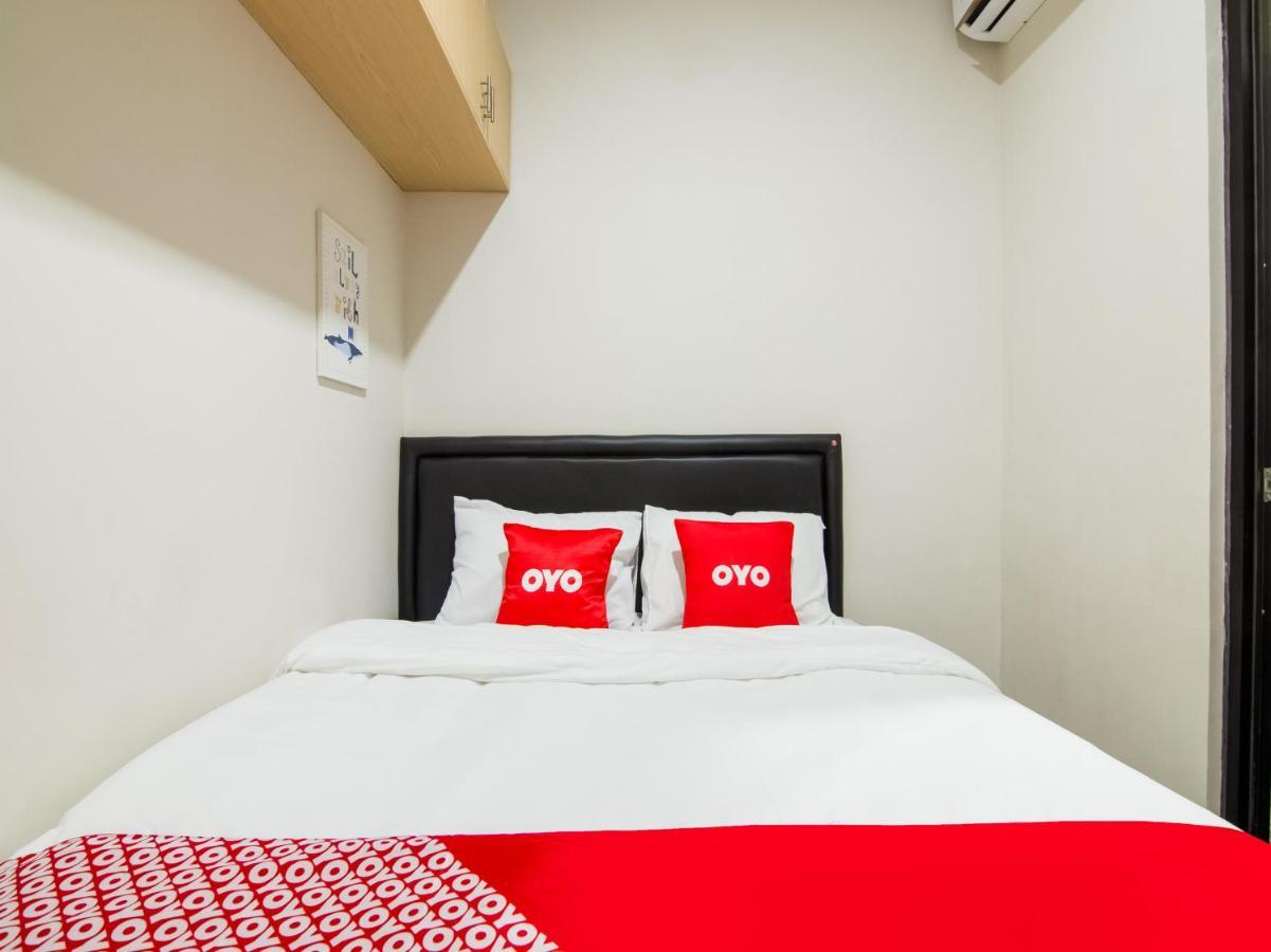 Oyo 3824 Columbus Residence J1 Telukjambe Esterno foto